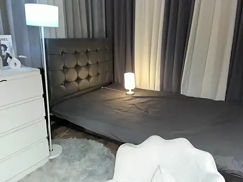 Blaire Samantha online show from 6, 10, 2025