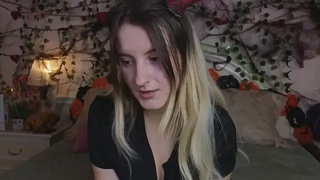 Sonia Meow online show from 25, 10, 2025