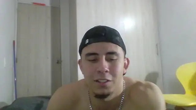 Snapshot of Eross_Santy chatting on 11, 7, 2026 Eross Santy online show from 11, 7, 2026