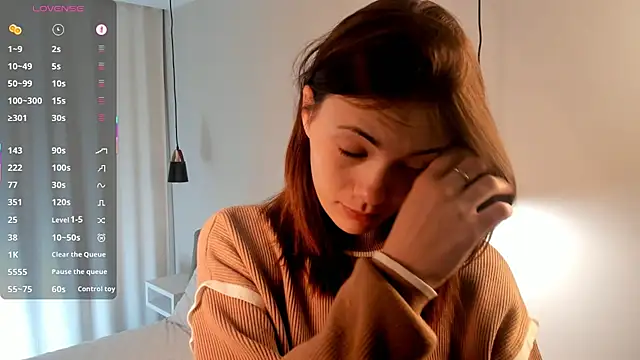 Snapshot of SirenaOstrem chatting on 8, 10, 2025 SirenaOstrem online show from 8, 10, 2025