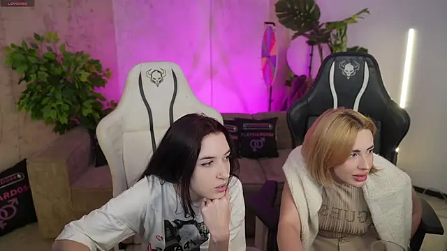 Snapshot of _Lili_054 chatting on 1, 12, 2025 Lili 054 online show from 1, 12, 2025