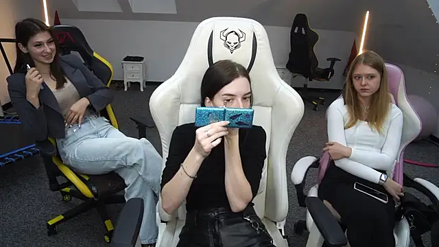 Snapshot of _Lili_054 chatting on 7, 10, 2025 Lili 054 online show from 7, 10, 2025