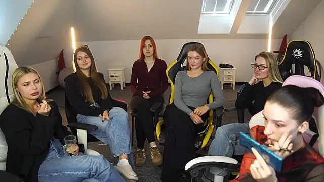 Snapshot of _Lili_054 chatting on 26, 9, 2025 Lili 054 online show from 26, 9, 2025