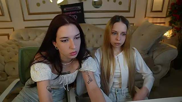 Snapshot of _Lili_054 chatting on 29, 10, 2025 Lili 054 online show from 29, 10, 2025