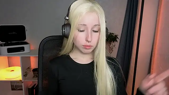 YukiMisa online show from 7, 4, 2026