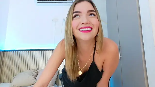 Sammy Lovee online show from 4, 10, 2025