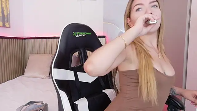 Sammy Lovee online show from 20, 12, 2025