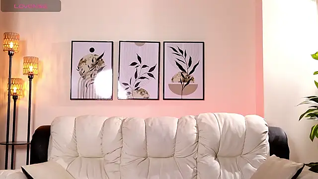 Violeta Foxz online show from 16, 4, 2026