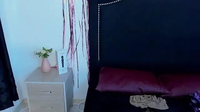 LucianaBlackwell online show from 28, 11, 2025