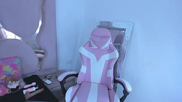 natsumiht online show from 11, 10, 2025