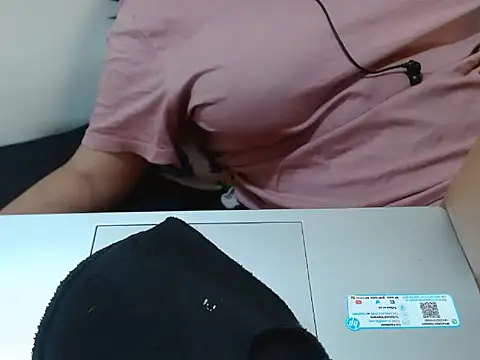 Nataliya Singh online show from 13, 4, 2026