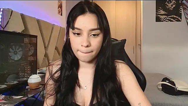 AYTANA CORBERO online show from 5, 10, 2025