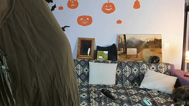 WonderConnie1 online show from 28, 10, 2025