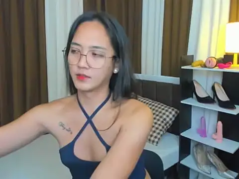 Snapshot of URHottestAngel chatting on 23, 9, 2025 URHottestAngel online show from 23, 9, 2025