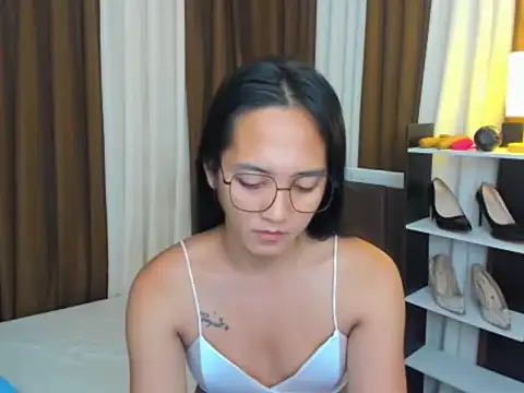 Snapshot of URHottestAngel chatting on 14, 9, 2025 URHottestAngel online show from 14, 9, 2025