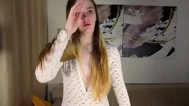 Snapshot of Angel_oci chatting on 8, 11, 2025 Angel oci online show from 8, 11, 2025