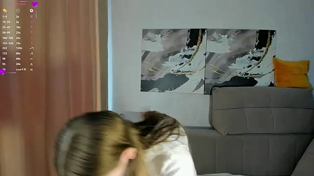 Snapshot of Angel_oci chatting on 5, 10, 2025 Angel oci online show from 5, 10, 2025