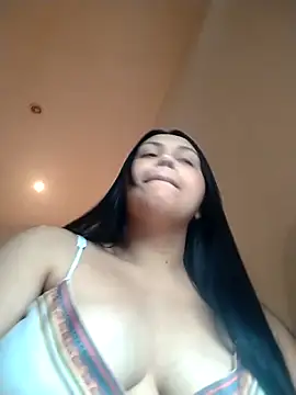 Snapshot of Alessandraa- chatting on 22, 4, 2026 Alessandraa- online show from 22, 4, 2026