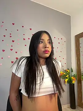 Snapshot of SophieW1 chatting on 25, 5, 2026 SophieW1 online show from 25, 5, 2026
