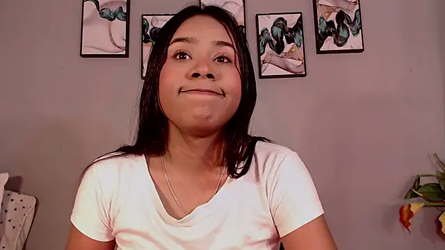 SophieW1 online show from 22, 6, 2026