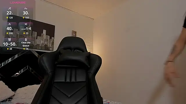 iamCharlotte19 online show from 6, 10, 2025