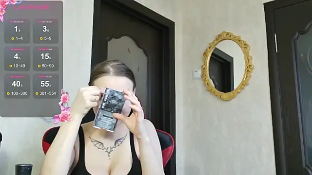 PrettyMegan online show from 24, 11, 2025