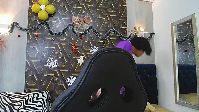 miss leidy  online show from 2, 12, 2025