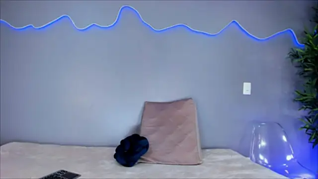 AlinaSweett  online show from 2, 12, 2025