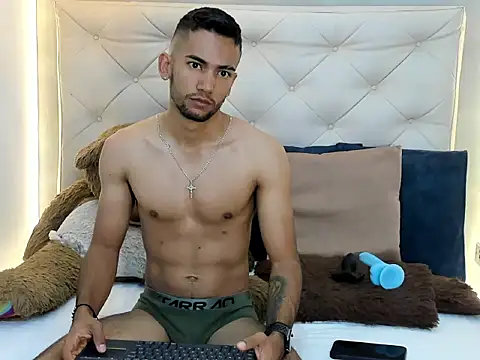 Snapshot of MaicolParker_ chatting on 22, 3, 2026 MaicolParker online show from 22, 3, 2026