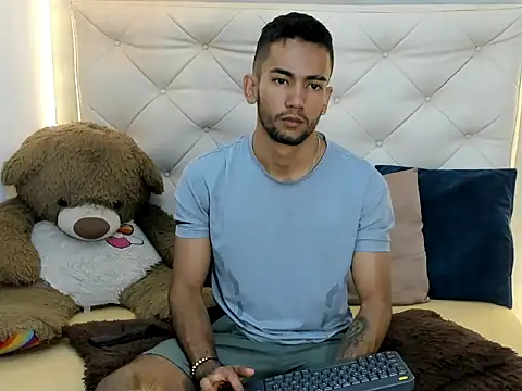 Snapshot of MaicolParker_ chatting on 20, 3, 2026 MaicolParker online show from 20, 3, 2026