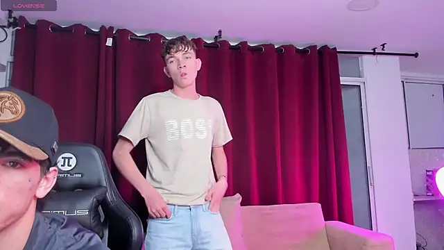 Handsomeboyss19 online show from 4, 10, 2025