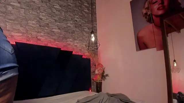 Emily Brown18 online show from 10, 4, 2026