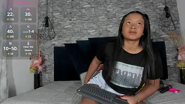 Emily Brown18 online show from 3, 12, 2025