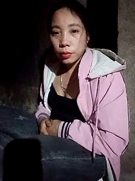 Phuong xxx online show from 12, 1, 2026