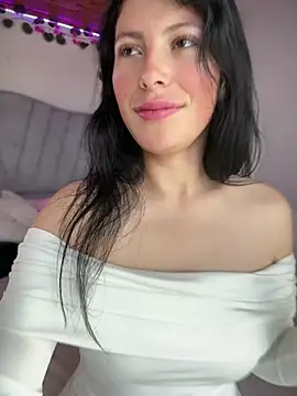 Mia salinass online show from 2, 6, 2026
