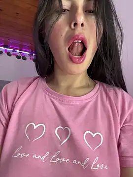 Mia salinass online show from 13, 3, 2026