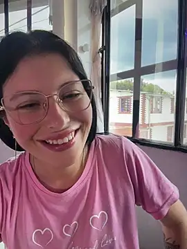 Mia salinass online show from 21, 4, 2026