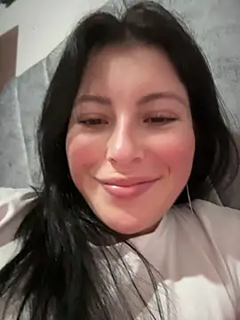 Mia salinass online show from 9, 5, 2026