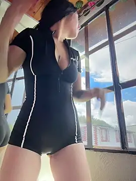 Mia salinass online show from 24, 4, 2026