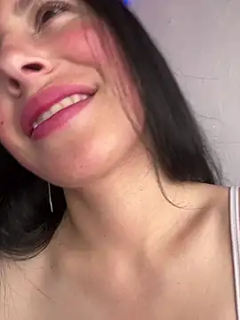 Mia salinass online show from 22, 9, 2025