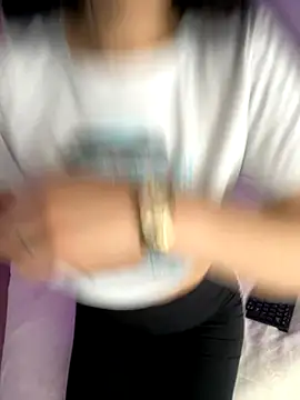 Mia salinass online show from 26, 9, 2025