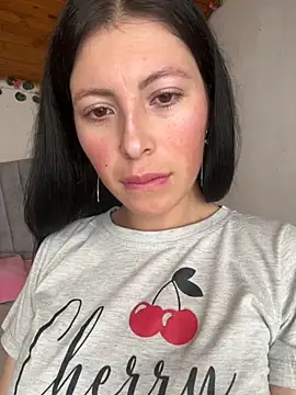 Mia salinass online show from 19, 9, 2025