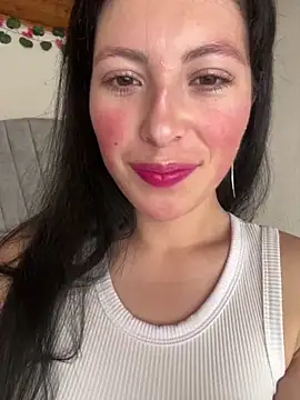 Mia salinass online show from 23, 9, 2025