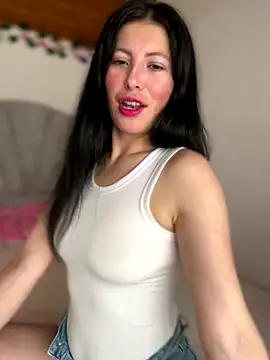 Mia salinass online show from 18, 9, 2025