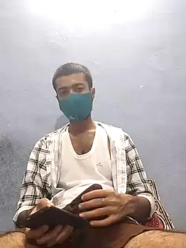 GirlsCrush  online show from 24, 9, 2025