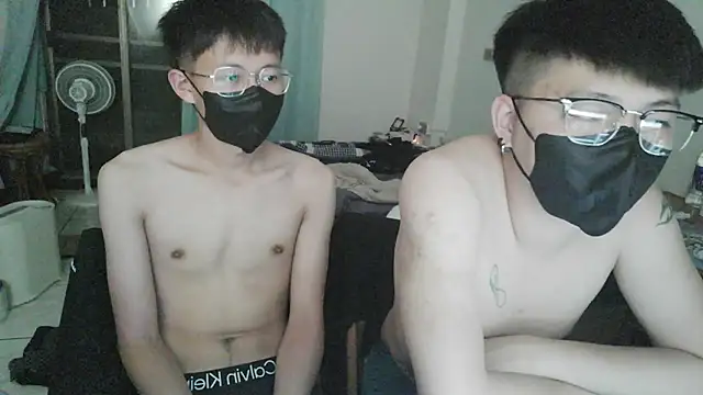 zhu000000 online show from 11, 4, 2026