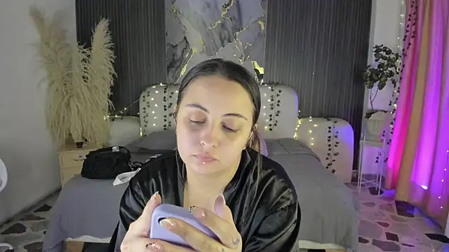 SarahCastro1  online show from 4, 4, 2026