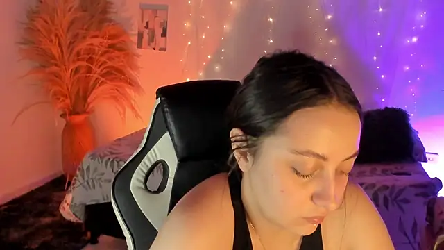 SarahCastro1  online show from 11, 5, 2026