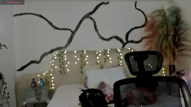 SarahCastro1  online show from 11, 10, 2025