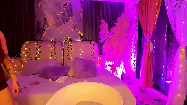 SarahCastro1  online show from 17, 3, 2026